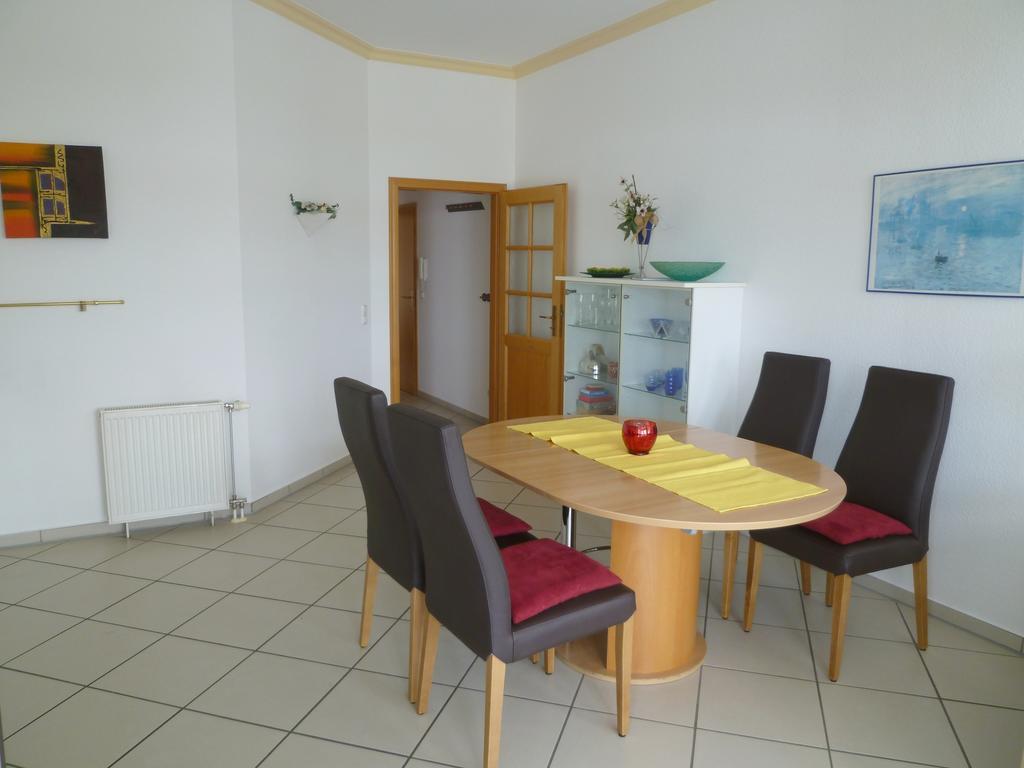 Apartment Ferienwohnung Yachthafenidyll - Direkte Wasserlage Am Hafen Karlshagen